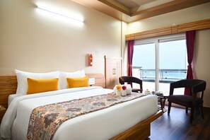 Premium Room, Sea View | Desk, iron/ironing board, free WiFi