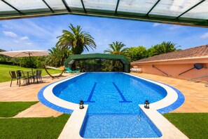 Indoor pool, outdoor pool - Green Suite at Basquepalace (Berreagamendi)