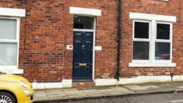 House, 6 Bedrooms | Exterior