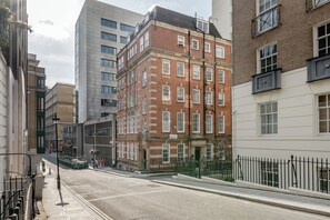 Exterior - Durham house (London)