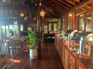 Morgenmadsbuffet hver dag (250 THB pr. person)