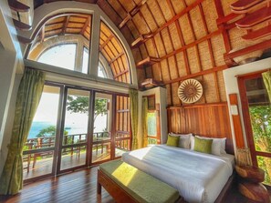 Signature Quadruple Room, Partial Sea View | In-room safe, blackout drapes, free WiFi - Koh Tao Heritage Hideaway (Koh Tao)
