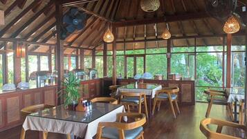 Daily buffet breakfast (THB 250 per person)