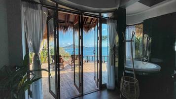 Coffres-forts dans les chambres, rideaux occultants, Wi-Fi gratuit