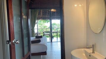 Caja de seguridad en la habitación, cortinas blackout y wifi gratis