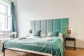 Basic Apartment | Iron/ironing board, free WiFi - Charming 1BR Apt 15 Min to Vienna (Vienna)