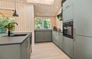 Réfrigérateur, four, plaque de cuisson, lave-vaisselle