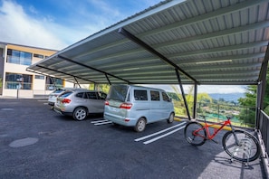 House, 6 Bedrooms, Accessible, Private Pool | Property grounds