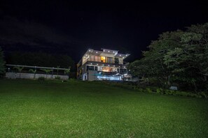 Ferienhaus, 6 Schlafzimmer, barrierefrei, eigener Pool | Außenbereich