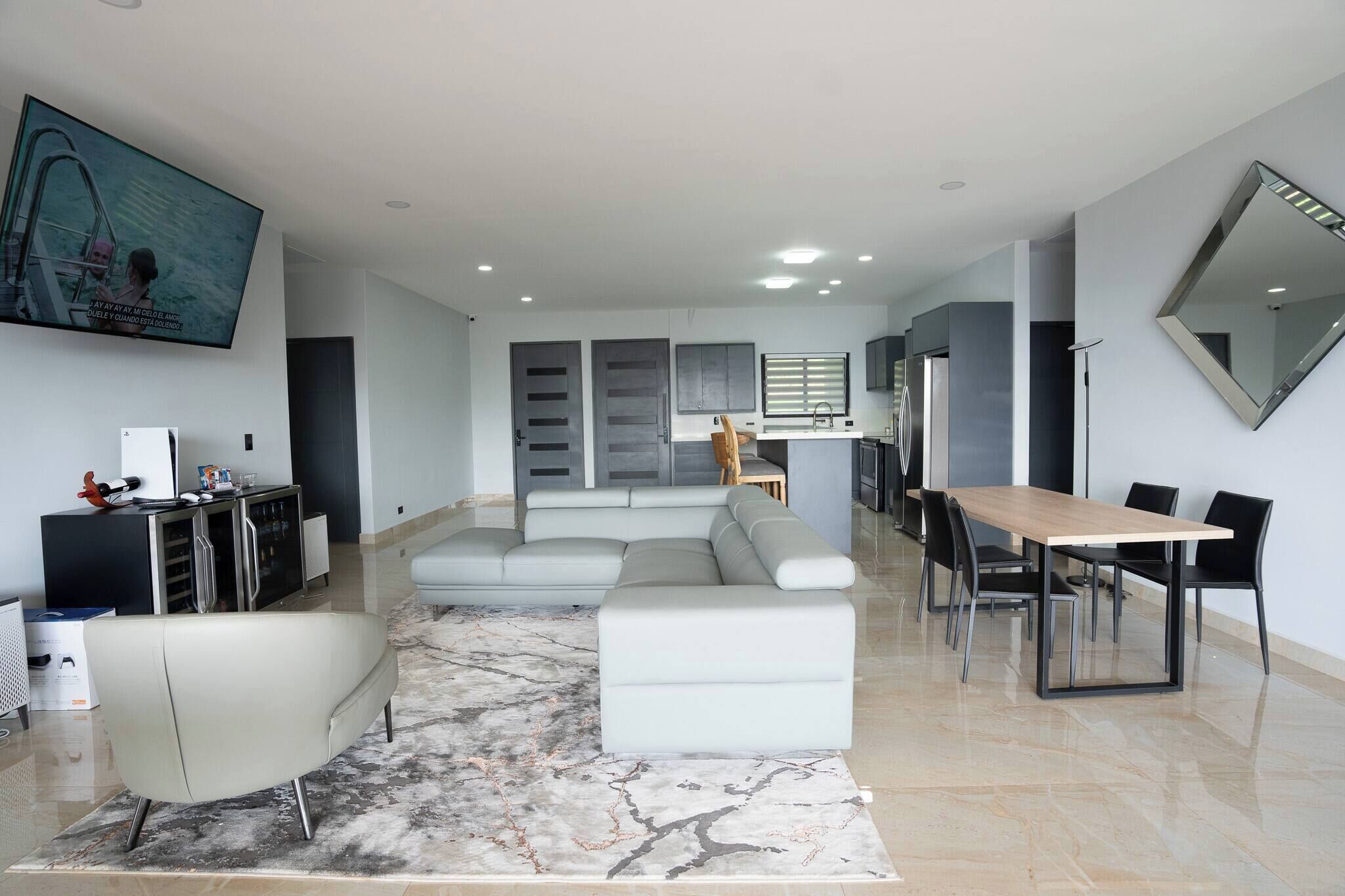 Hus, 6 soverom, tilgjengelighetstilpasset, privat basseng | Oppholdsrom