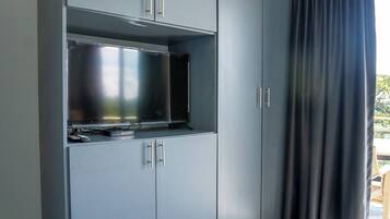 House, 6 Bedrooms, Accessible, Private Pool | Interior