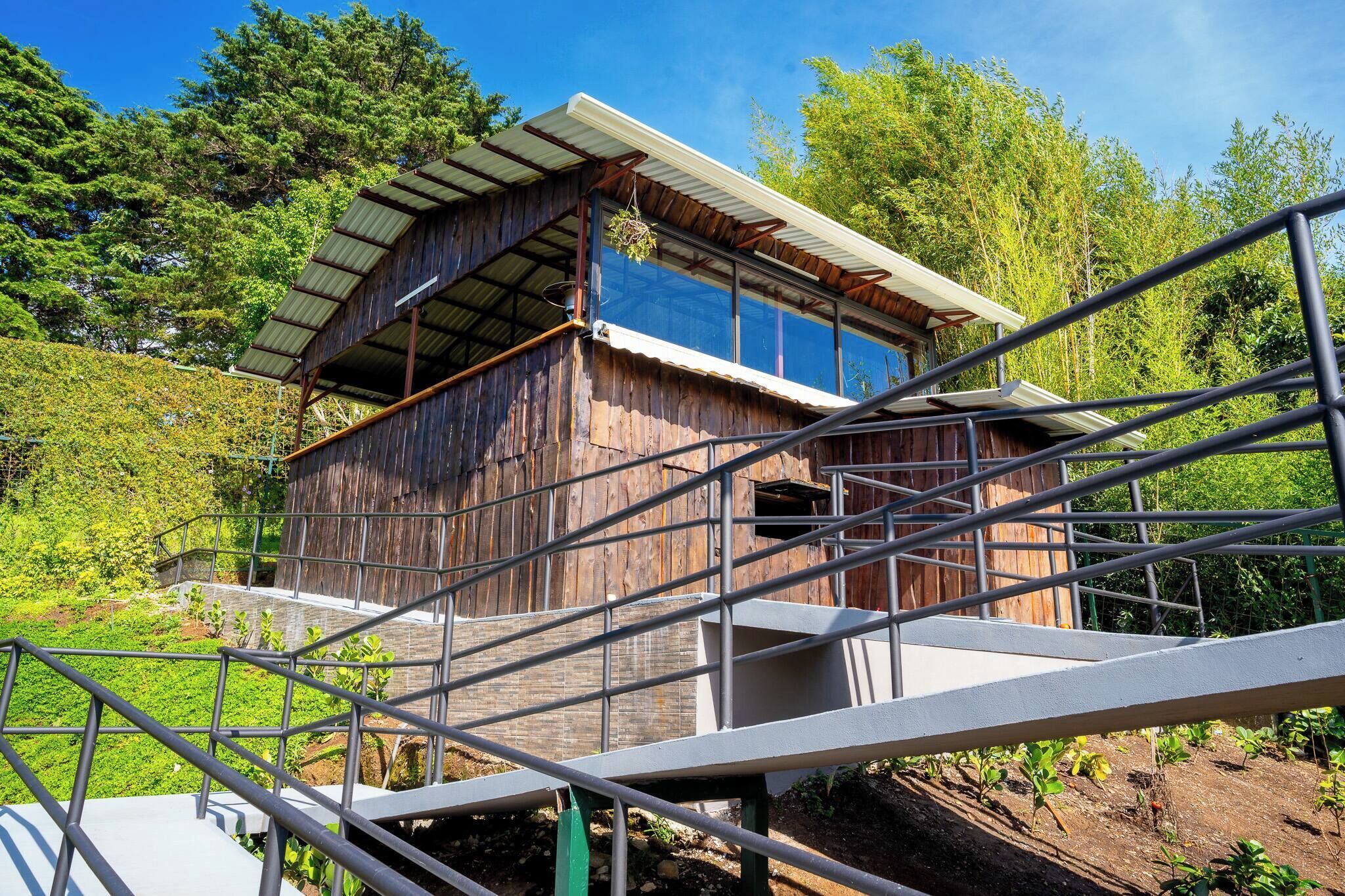 Rumah, 6 kamar tidur, akses difabel, kolam renang pribadi | Eksterior