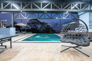 Maison, 6 chambres, accessible aux personnes à mobilité réduite, piscine privée | Piscine