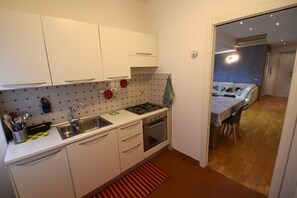 Microwave, stovetop