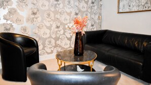 House, 3 Bedrooms | Living room