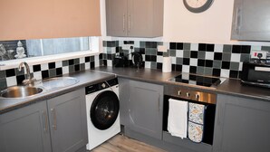 House, 3 Bedrooms | Interior
