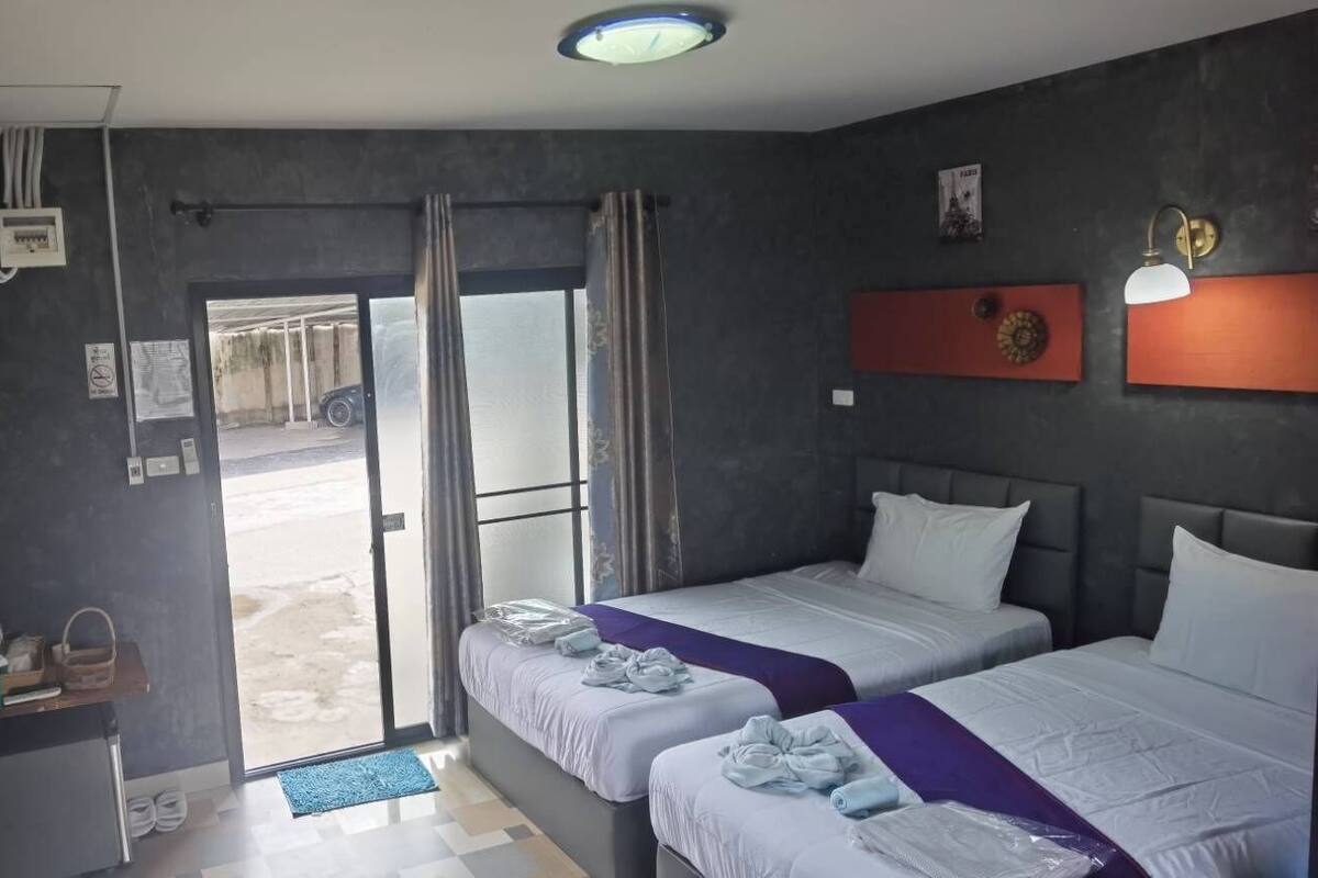 スーペリア ダブルまたはツインルーム ヒルビュー | WiFi (無料)