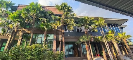 Fachada de la propiedad. Changroj Resort