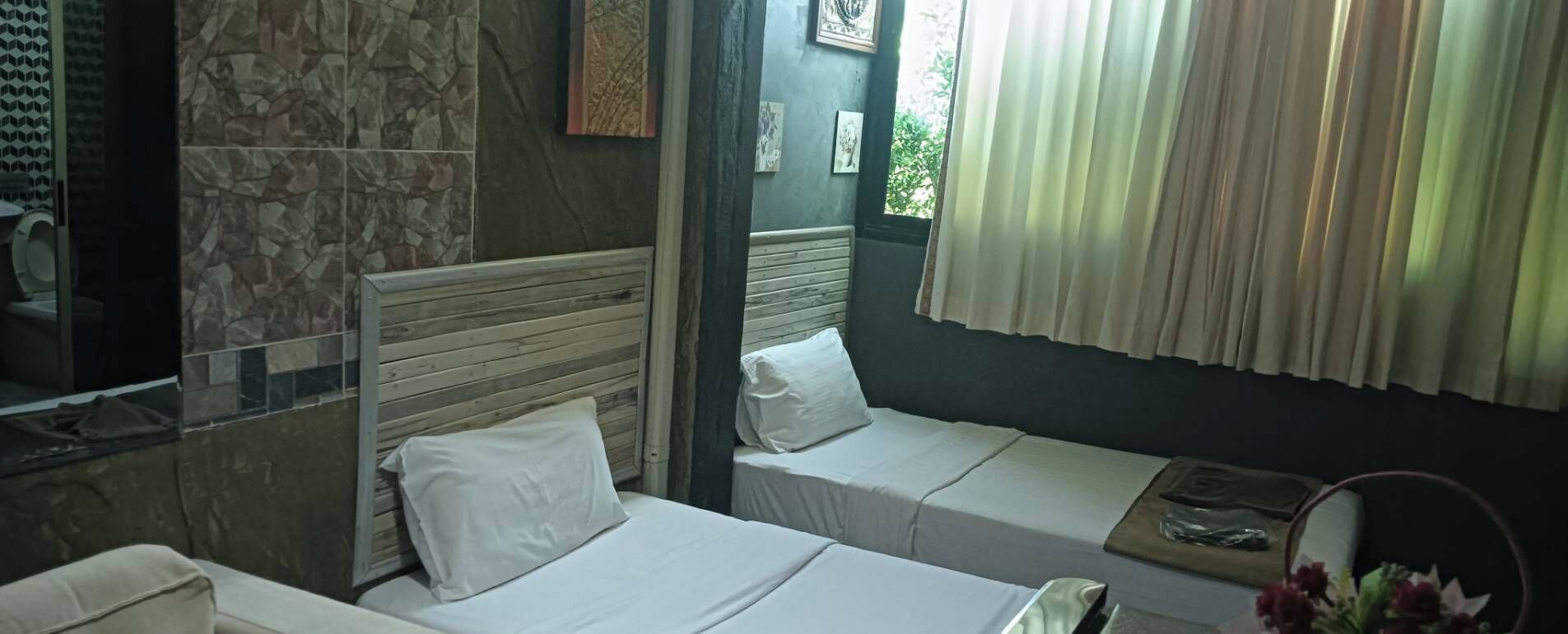 Deluxe Twin Room, Hill View | Free WiFi