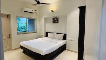 Luxury Apartment, Garden View | Free WiFi