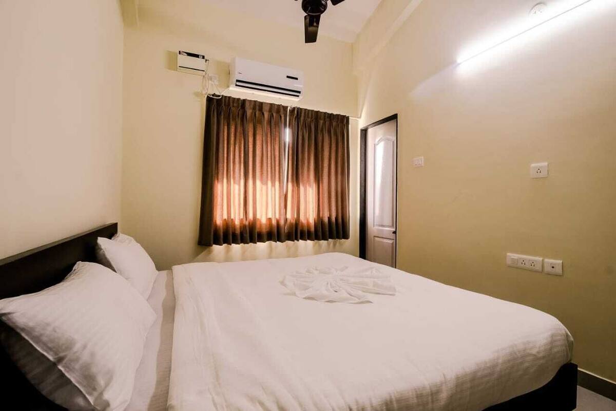 Luxury Apartment, Garden View | Free WiFi