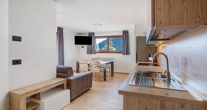 Apartment '4' with Mountain View, Shared Garden and Wi-Fi