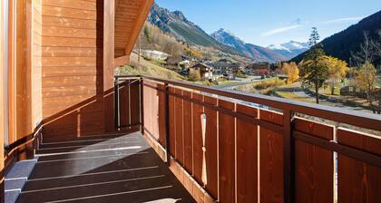 Apartment '5' with Mountain View, Shared Garden and Wi-Fi