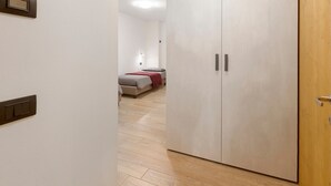 2 室のベッドルーム、WiFi、ベッドシーツ