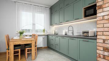 Lägenhet (57) | Eget kök | Kylskåp, spishäll, vattenkokare och grytor/köksredskap