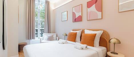 Iron/ironing board, free WiFi