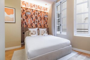 Iron/ironing board, free WiFi - LX 11 Beaumarchais (Paris)