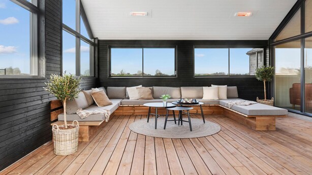 TV, foosball, table tennis - Lovely home in Idestrup with sauna (Idestrup)
