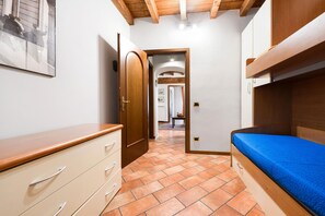 Bügeleisen/Bügelbrett, WLAN, Bettwäsche