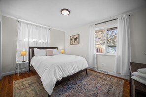 4 bedrooms, desk, iron/ironing board, travel crib