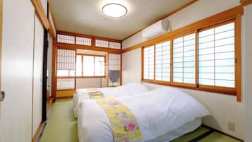 Superior Twin Room, City View | In-room safe, blackout drapes, free WiFi