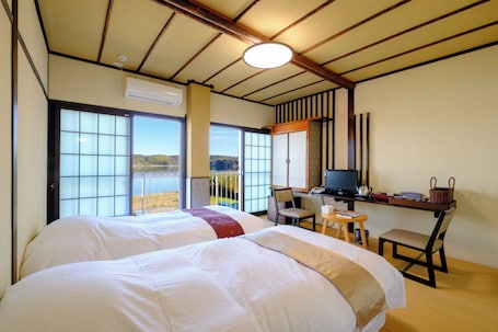 In-room safe, blackout drapes, free WiFi, bed sheets. Rokumeikan