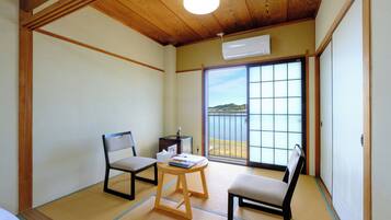 Standard Twin Room, Partial Lake View | In-room safe, blackout drapes, free WiFi
