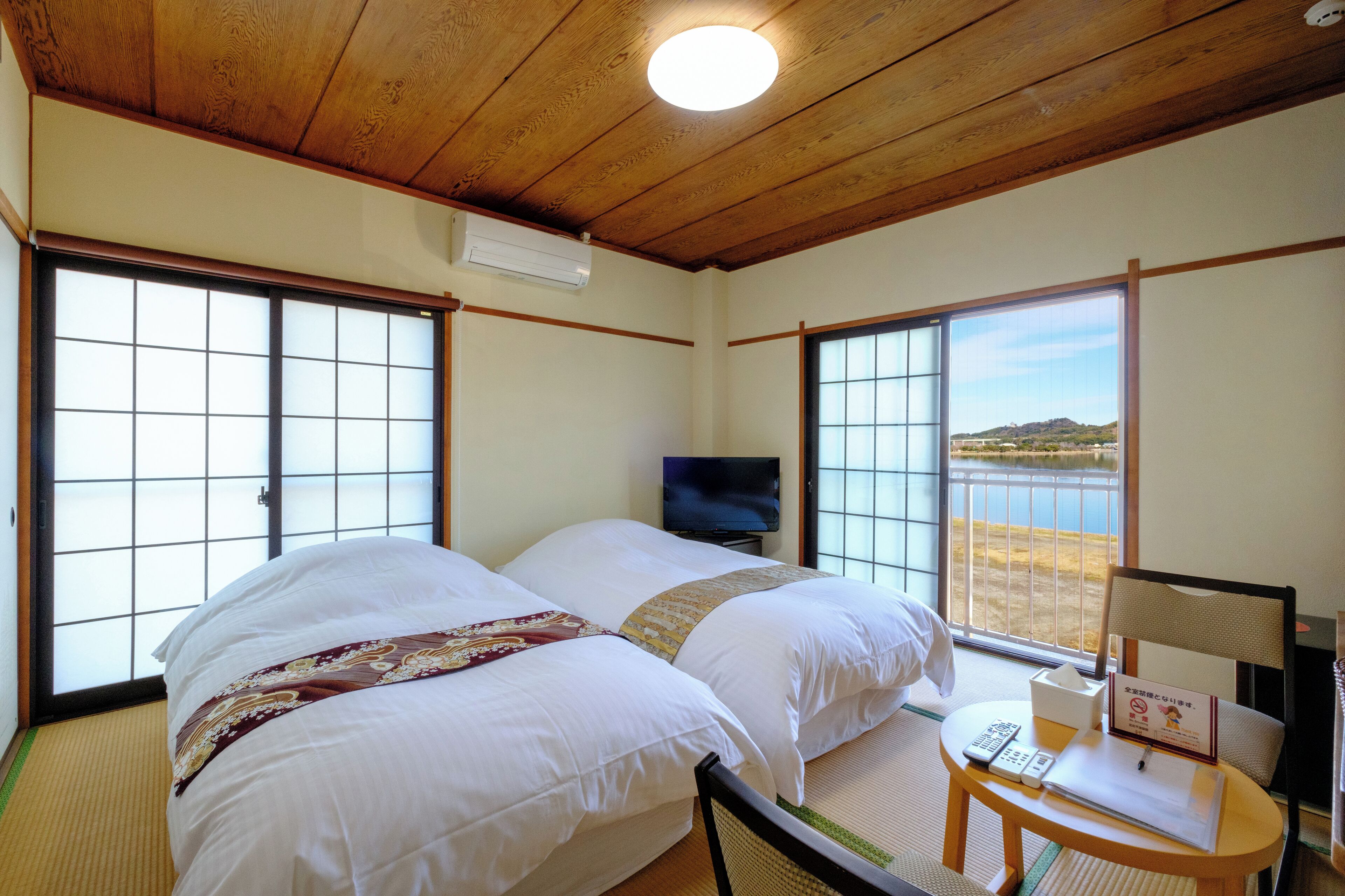 Economy Twin Room | In-room safe, blackout drapes, free WiFi