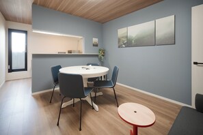 家庭别墅, 阳台 | 遮光窗帘、免费 WiFi