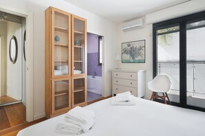Iron/ironing board, free WiFi, bed sheets - Delightful Family Flat with Terrace (Milan)