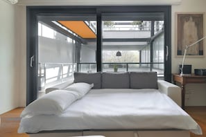 Apartment, 2 Bedrooms, Park View | Living area