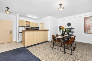 House - Oversized East Perth 2BR Pool Gym Parking (Perth)