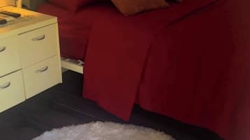 Apartment, 1 Bedroom, Smoking, Garden View | 1 bilik tidur
