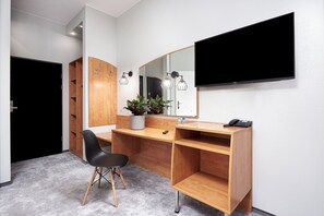 Classic Single Room | Desk, laptop workspace, iron/ironing board, free WiFi