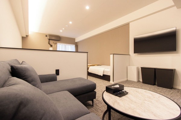 Deluxe Studio Suite | Free WiFi, bed sheets