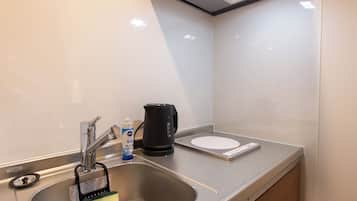 Comfort Quadruple Room | Free WiFi, bed sheets