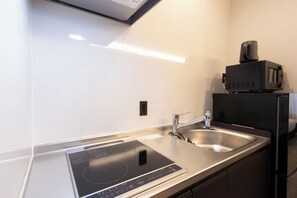 Standard Triple Room | Free WiFi, bed sheets - Tabi and.-light-hakata01 (Fukuoka)