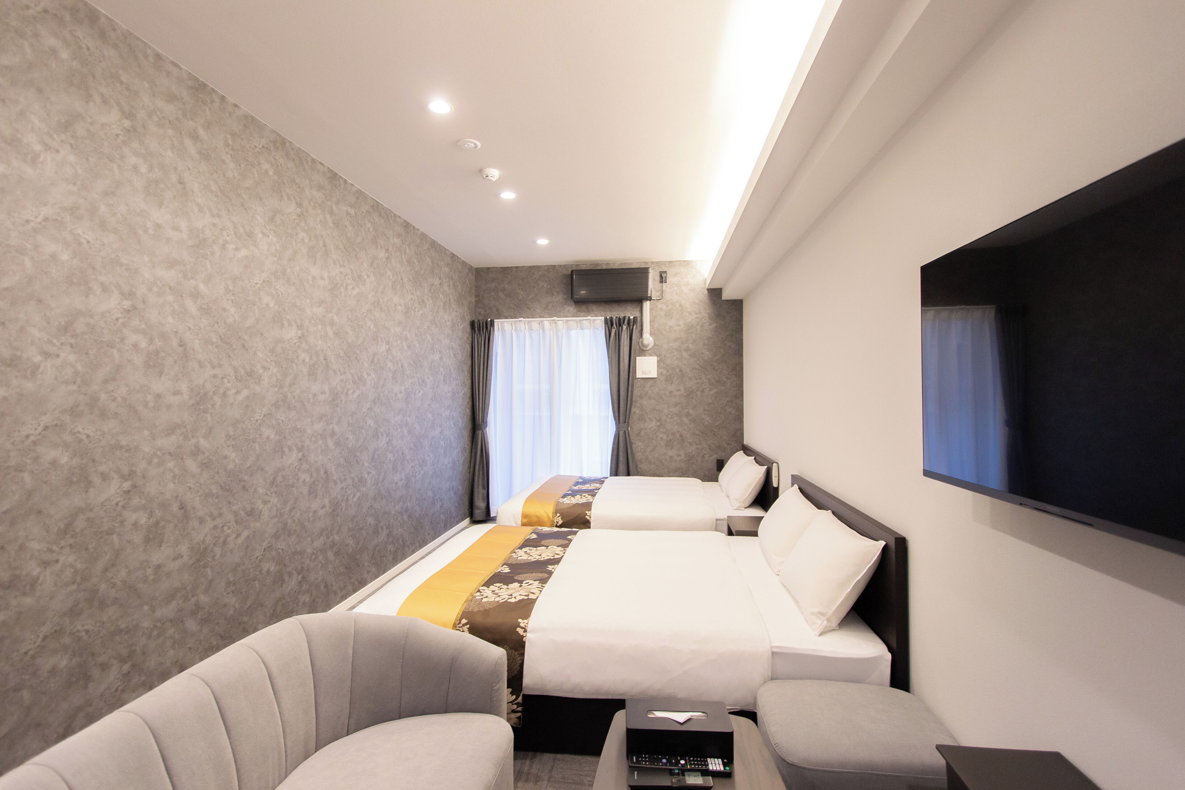 Comfort Quadruple Room | WiFi (free), bed sheets