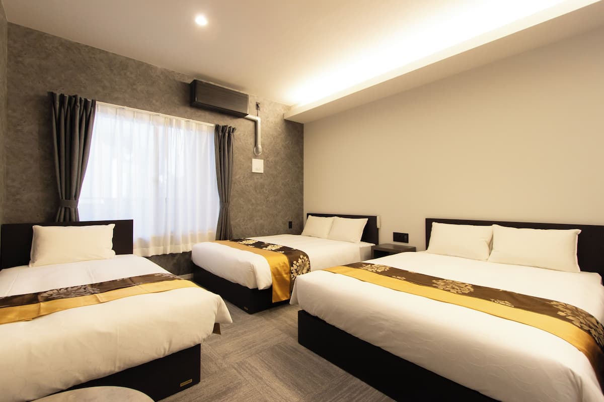 Standard Triple Room | Free WiFi, bed sheets