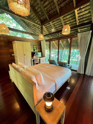 独立别墅 | 免费迷你吧物品、客房内保险箱、办公桌、遮光窗帘